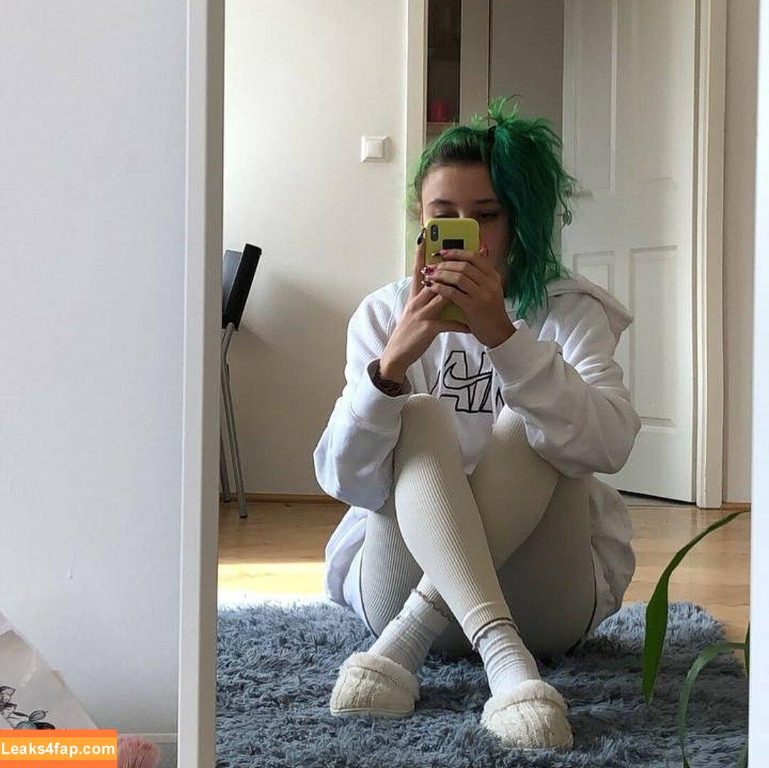 leliloo / lelilou.official leaked photo photo #0052
