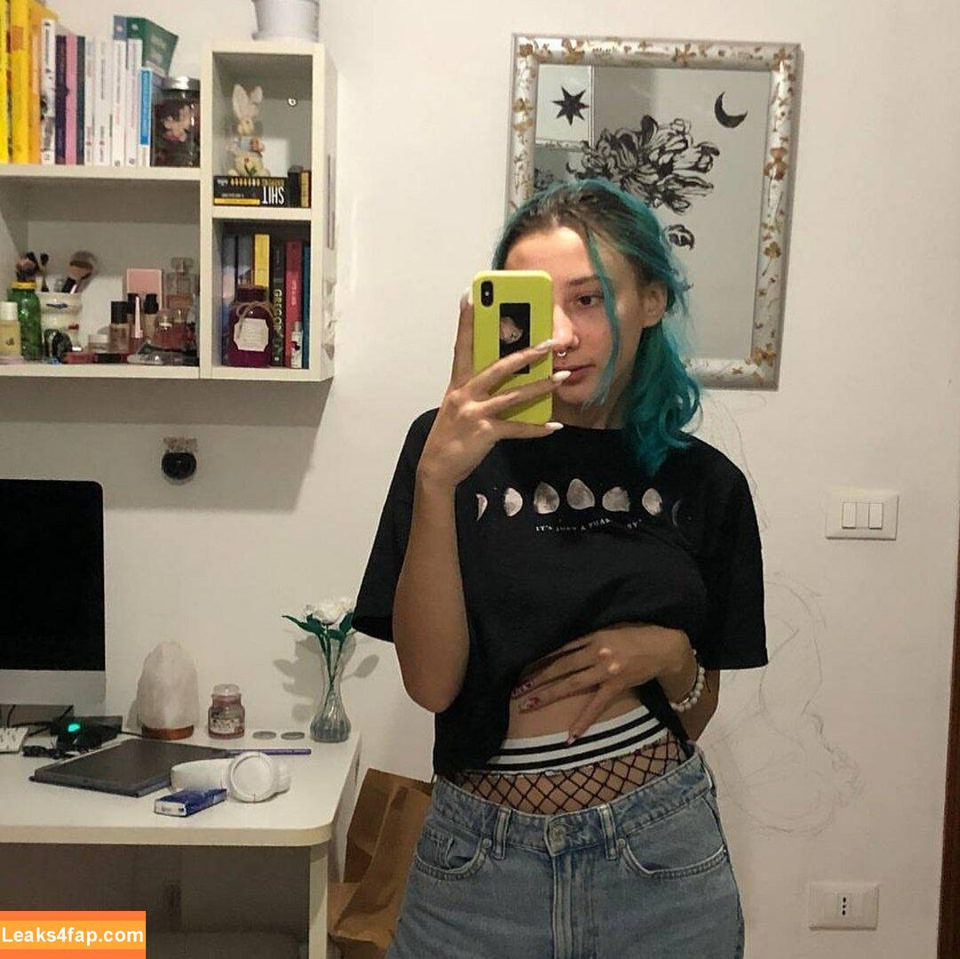 leliloo / lelilou.official leaked photo photo #0076