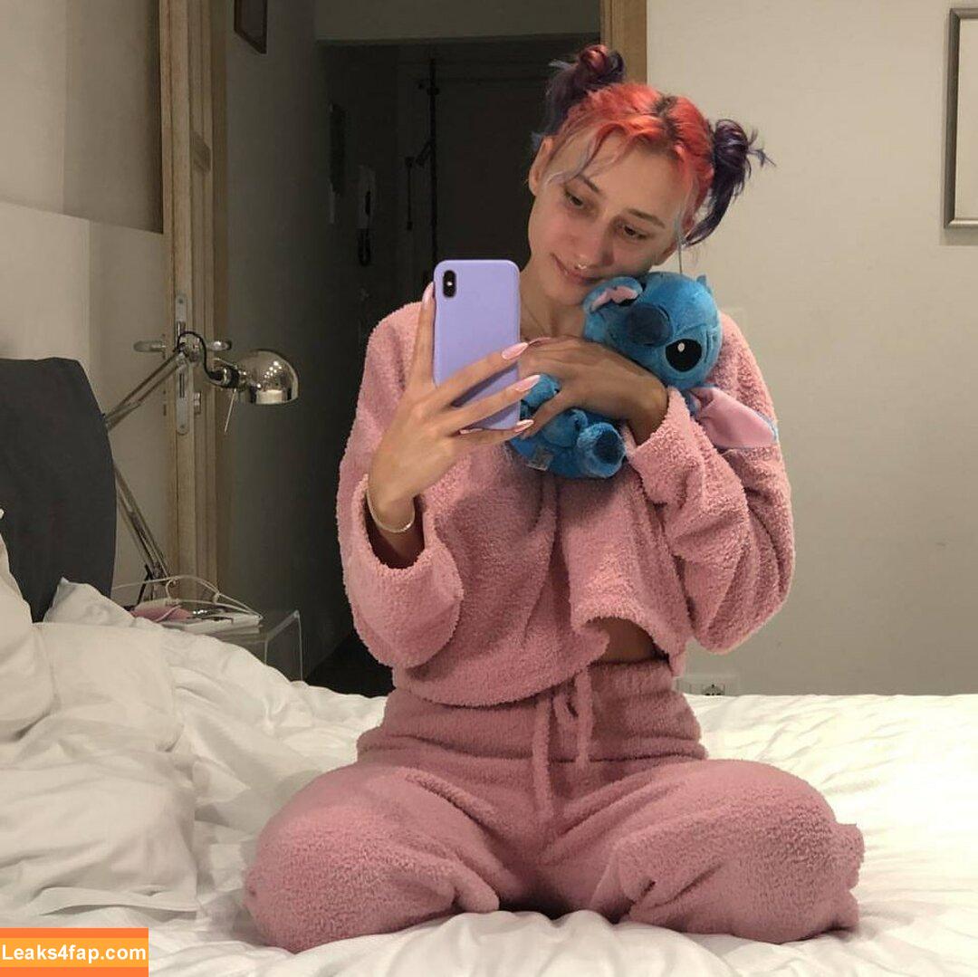 leliloo / lelilou.official leaked photo photo #0094