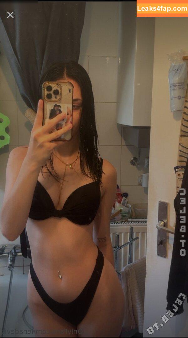 Lena Devis /  leaked photo photo #0007