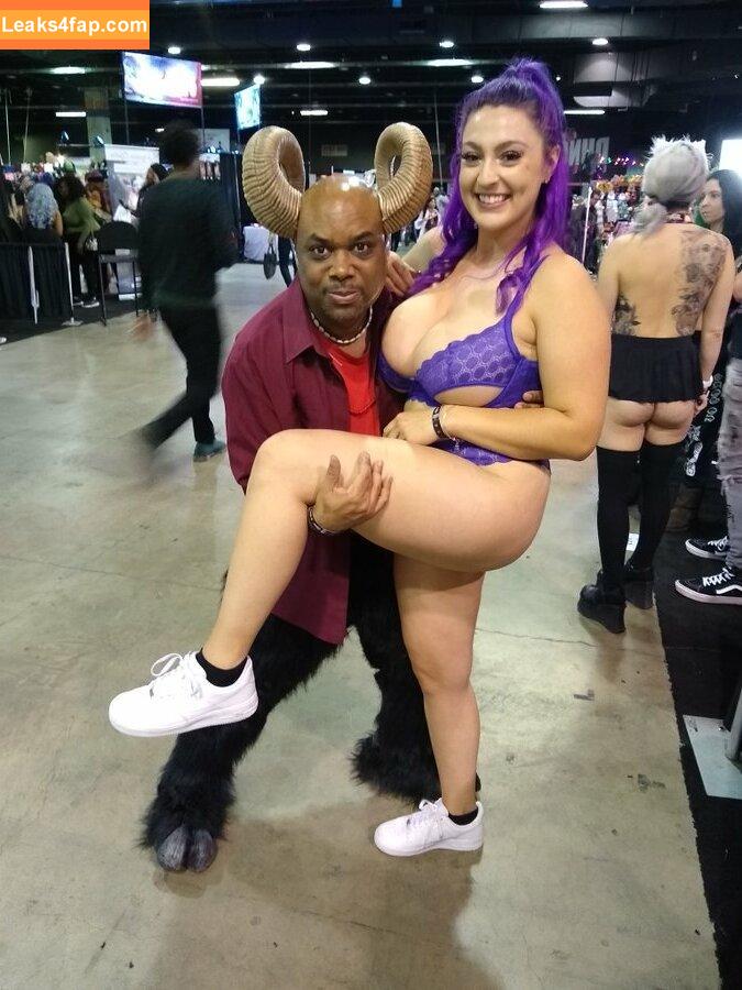 Lena Paul / Lena_Paulx / lenaisapeach / lenapaulxo слитое фото фото #0280