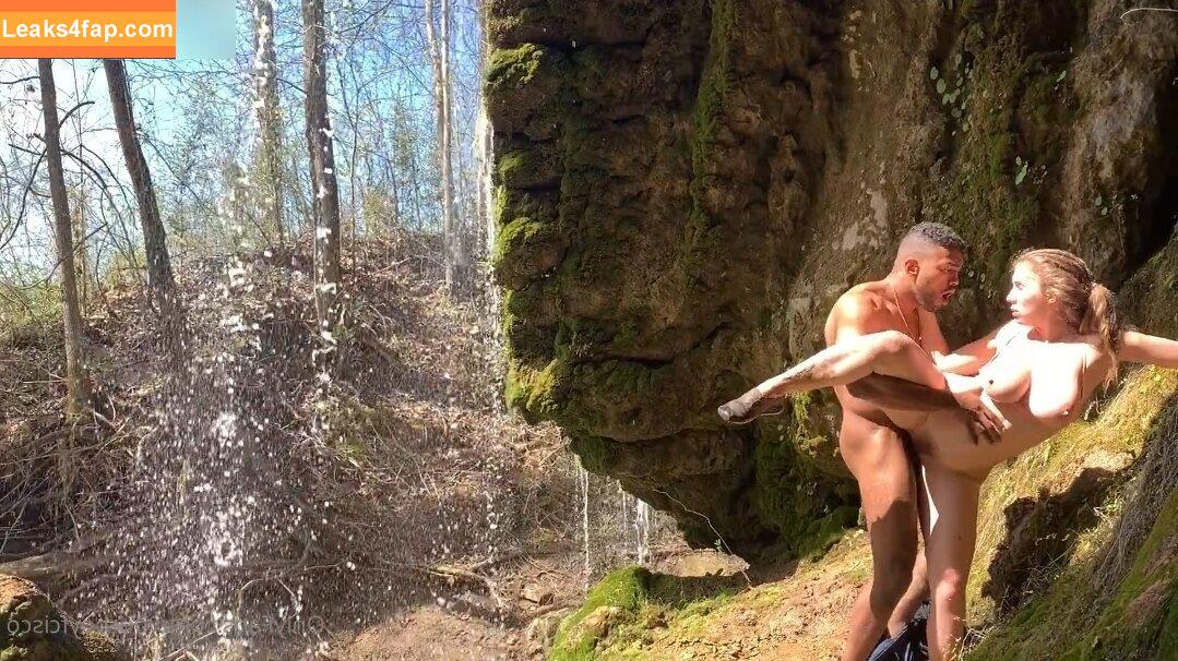 Lena Paul / Lena_Paulx / lenaisapeach / lenapaulxo leaked photo photo #2289