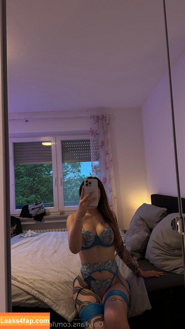 lena-sophieoffi2 / lenasophie_offi_ leaked photo photo #0056