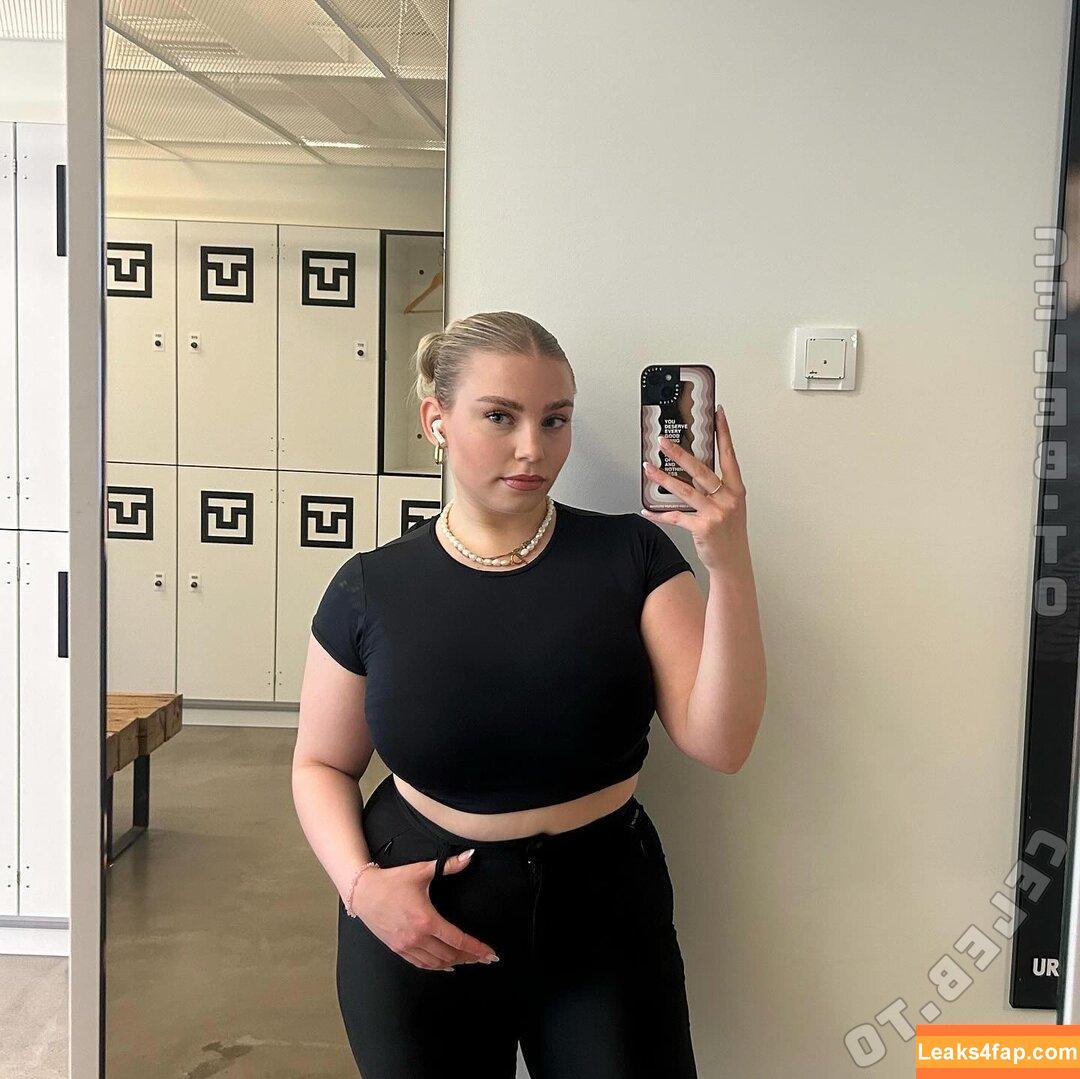 lenadenisee /  leaked photo photo #0007