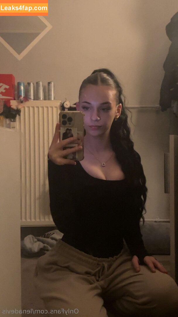 lenadevis /  leaked photo photo #0002