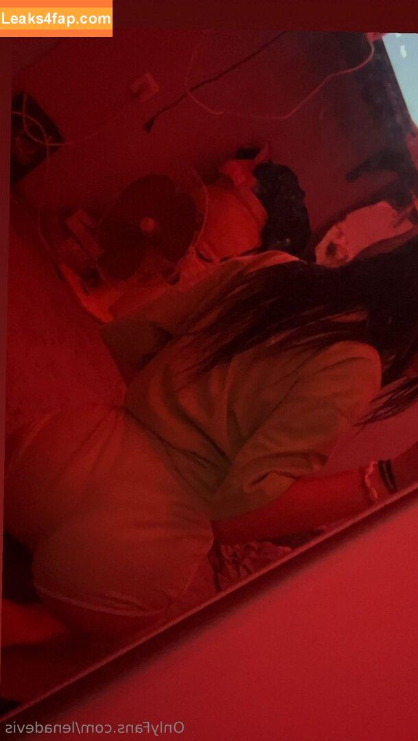 lenadevis /  leaked photo photo #0008