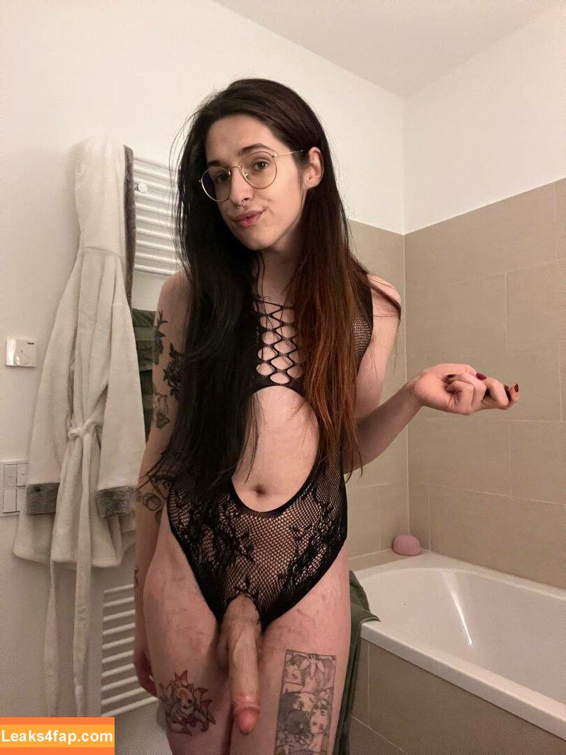lenalevven /  leaked photo photo #0062