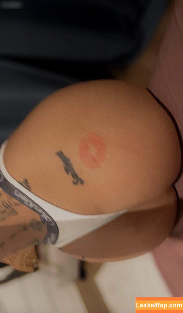 Lenamena95 / lenamena_ leaked photo photo #0042