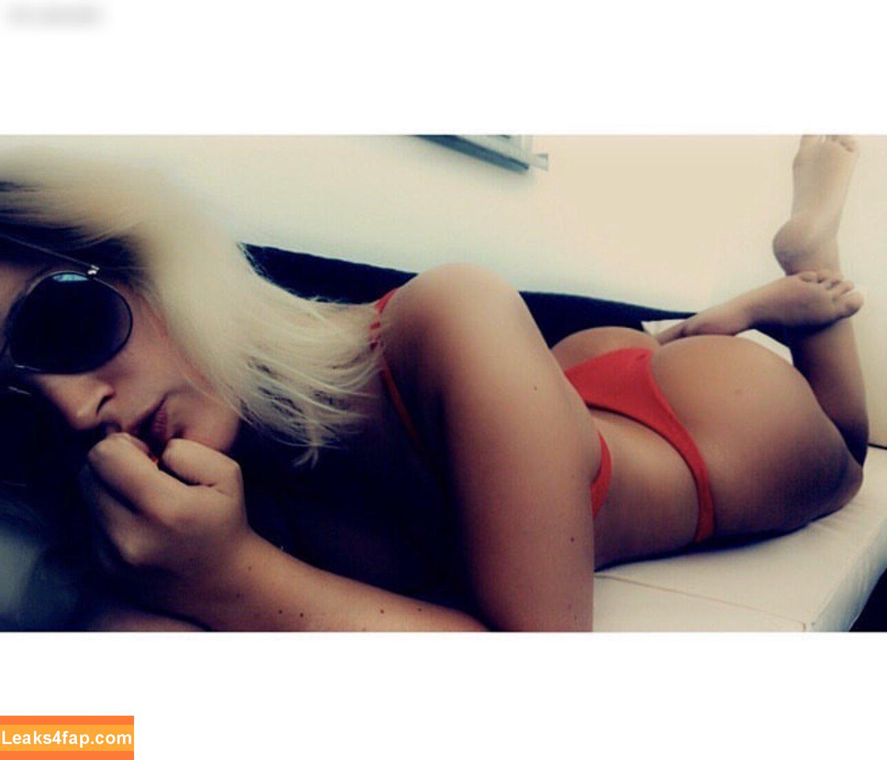 Lenamena95 / lenamena_ leaked photo photo #0050