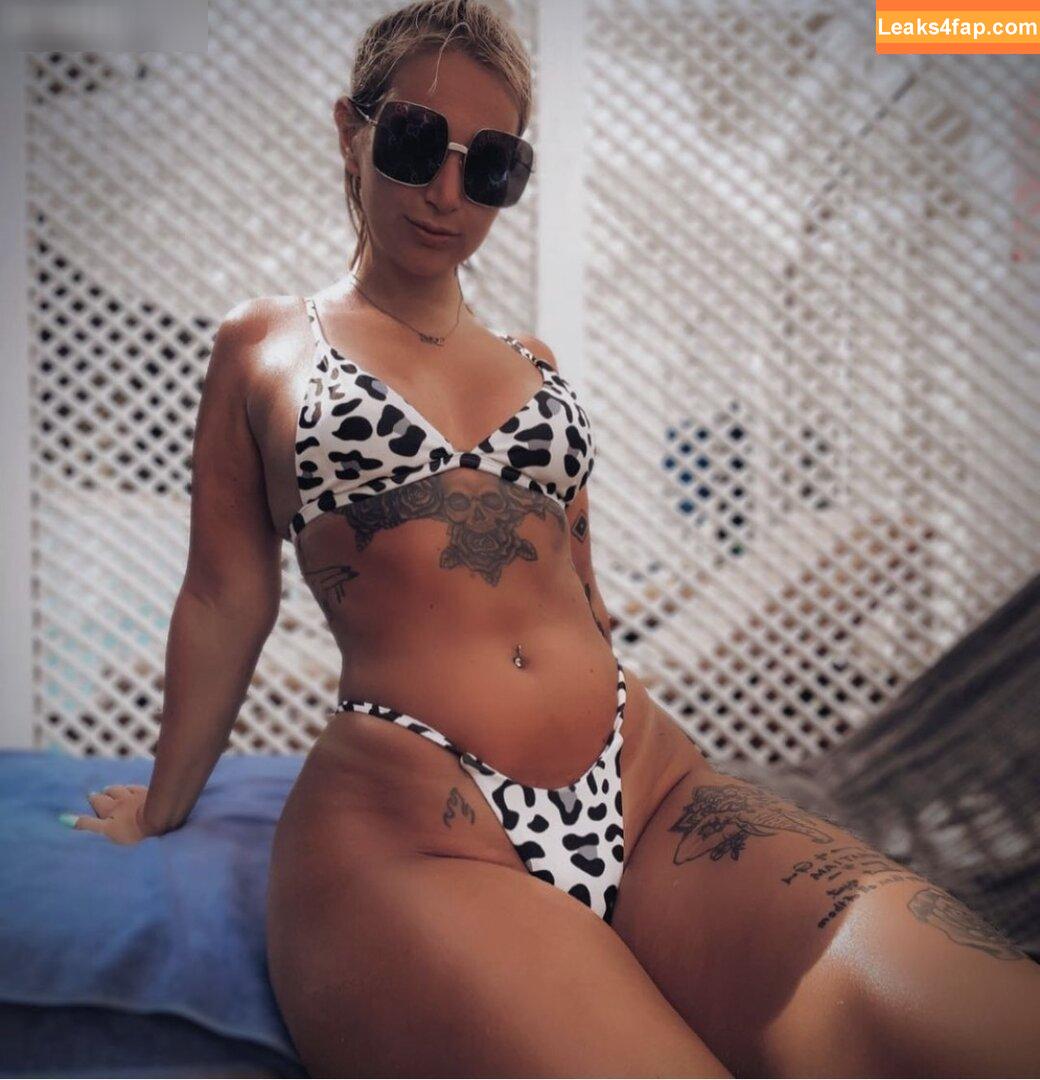 Lenamena95 / lenamena_ leaked photo photo #0056