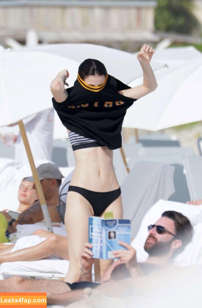 lenameyerlandrut /  leaked photo photo #0022