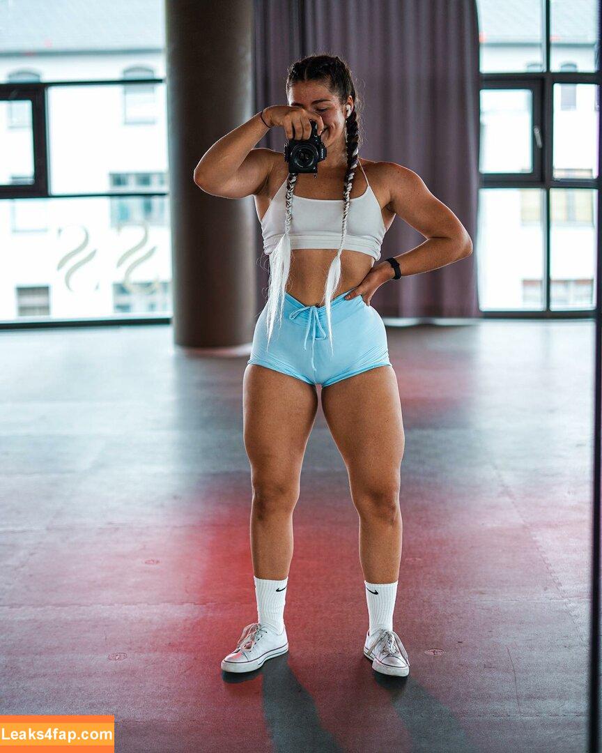 Leonie Kommoss / leonie.kommoss / leoniekommoss leaked photo photo #0109
