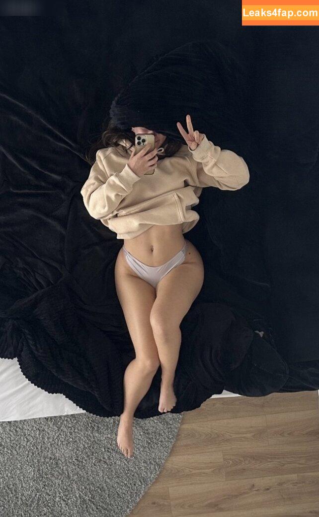 Leonie Kommoss / leonie.kommoss / leoniekommoss leaked photo photo #0323