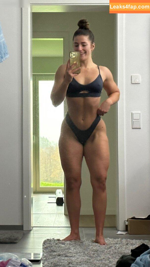 Leonie Kommoss / leonie.kommoss / leoniekommoss leaked photo photo #0366
