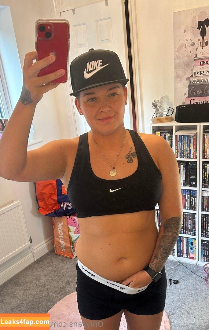 lesbianlovex / lesbiloving leaked photo photo #0008