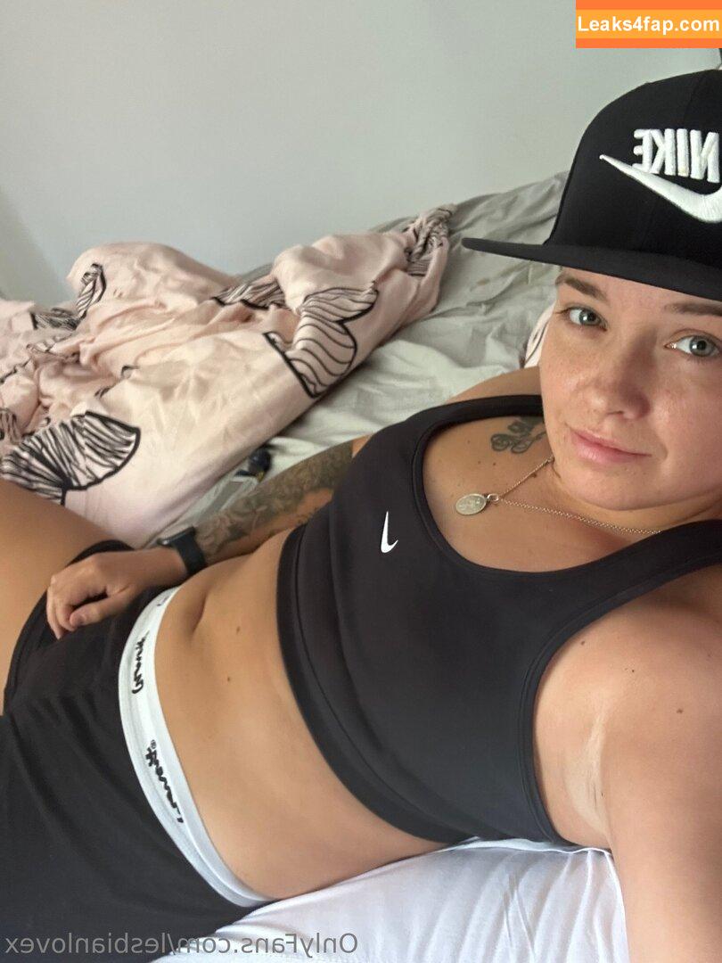 lesbianlovex / lesbiloving leaked photo photo #0025