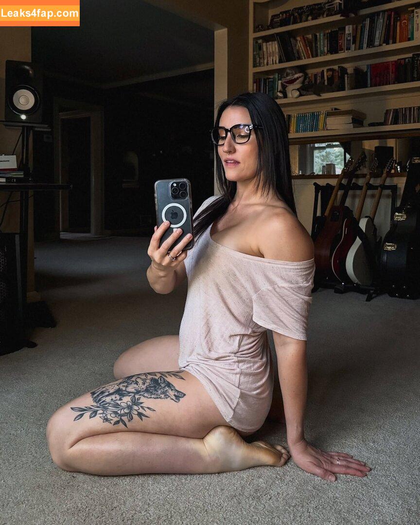 Lesley Cusumano / https: / lesley_cusumano leaked photo photo #0103