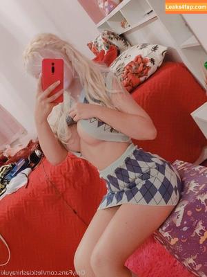 Letícia Shirayuki photo #0045