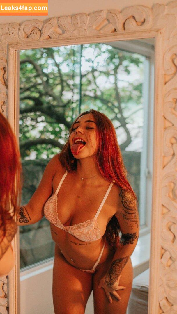 Leticia Castro / Castrollet / DEZOITOU / thayscastro leaked photo photo #0035