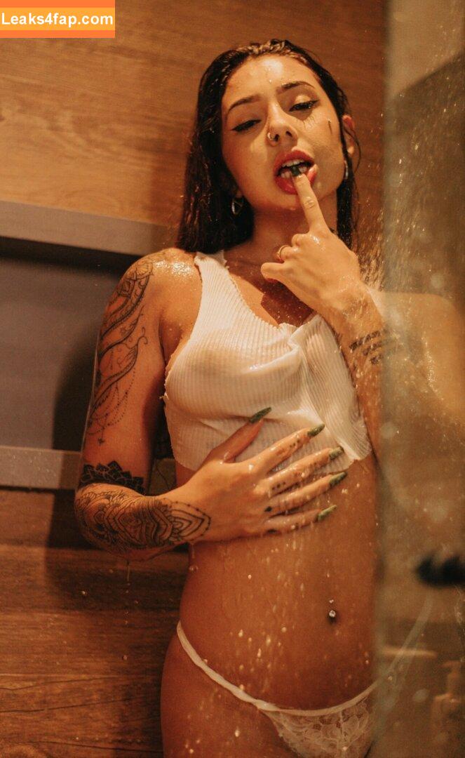 Leticia Castro / Castrollet / DEZOITOU / thayscastro leaked photo photo #0048