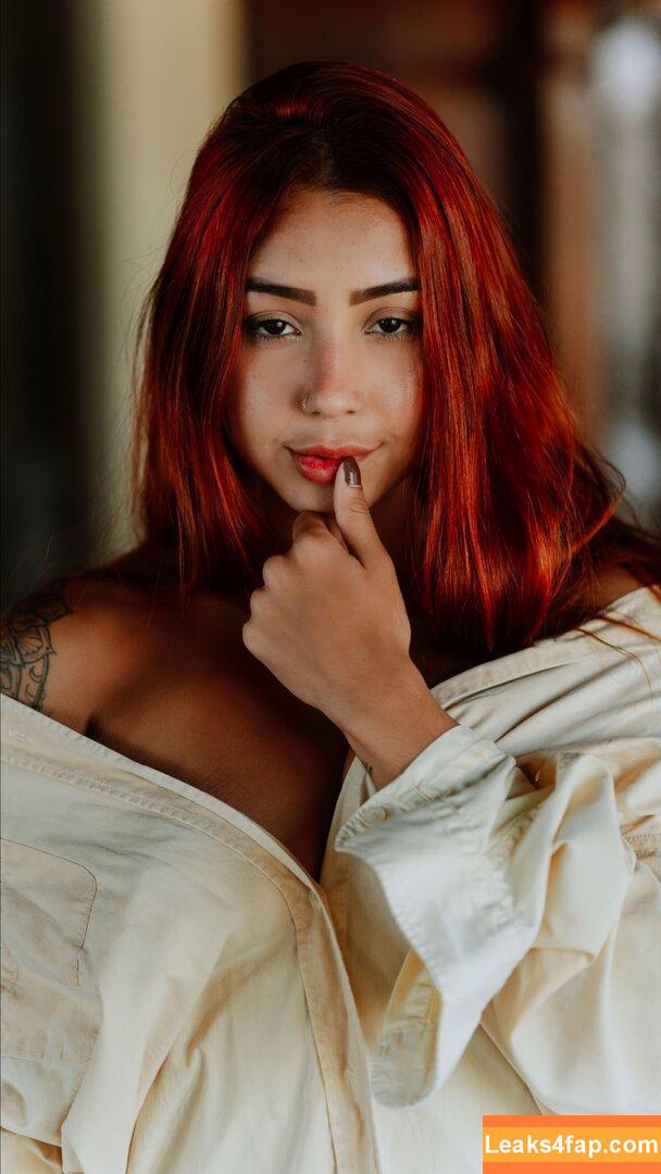 Leticia Castro / Castrollet / DEZOITOU / thayscastro leaked photo photo #0057