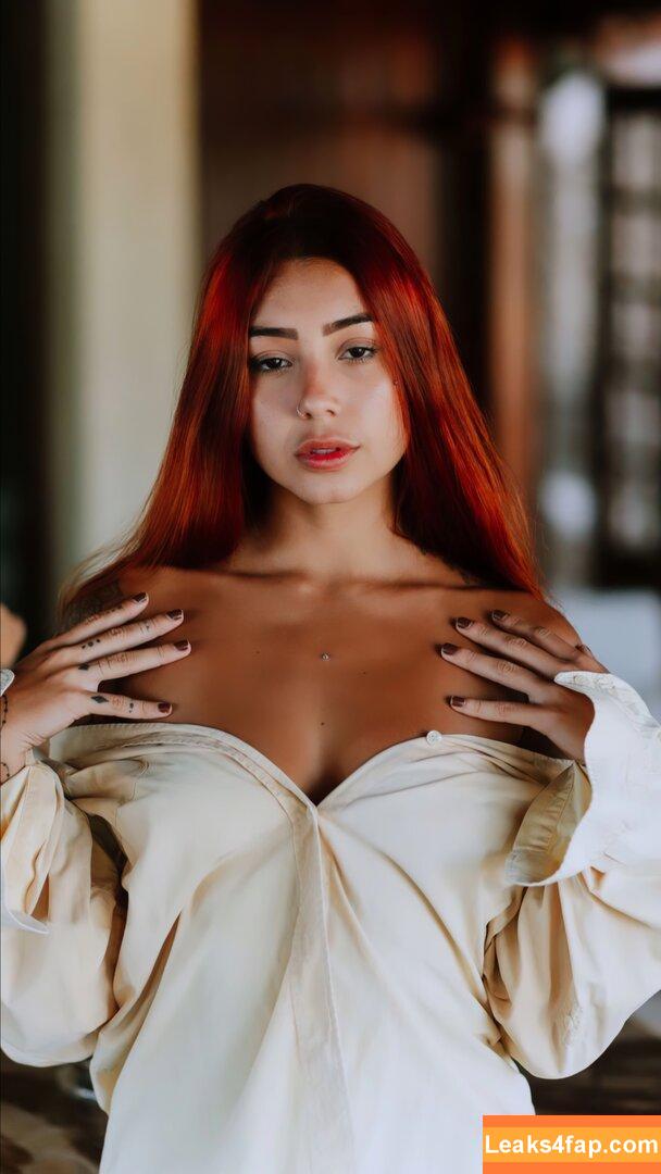 Leticia Castro / Castrollet / DEZOITOU / thayscastro leaked photo photo #0062