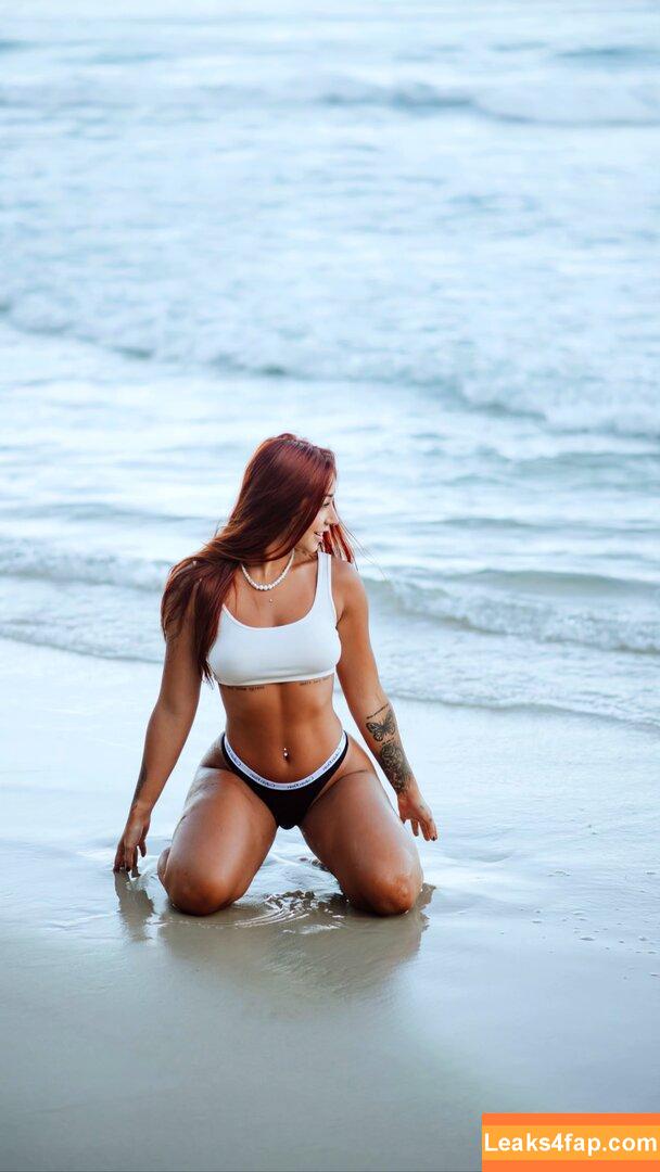 Leticia Castro / Castrollet / DEZOITOU / thayscastro leaked photo photo #0084