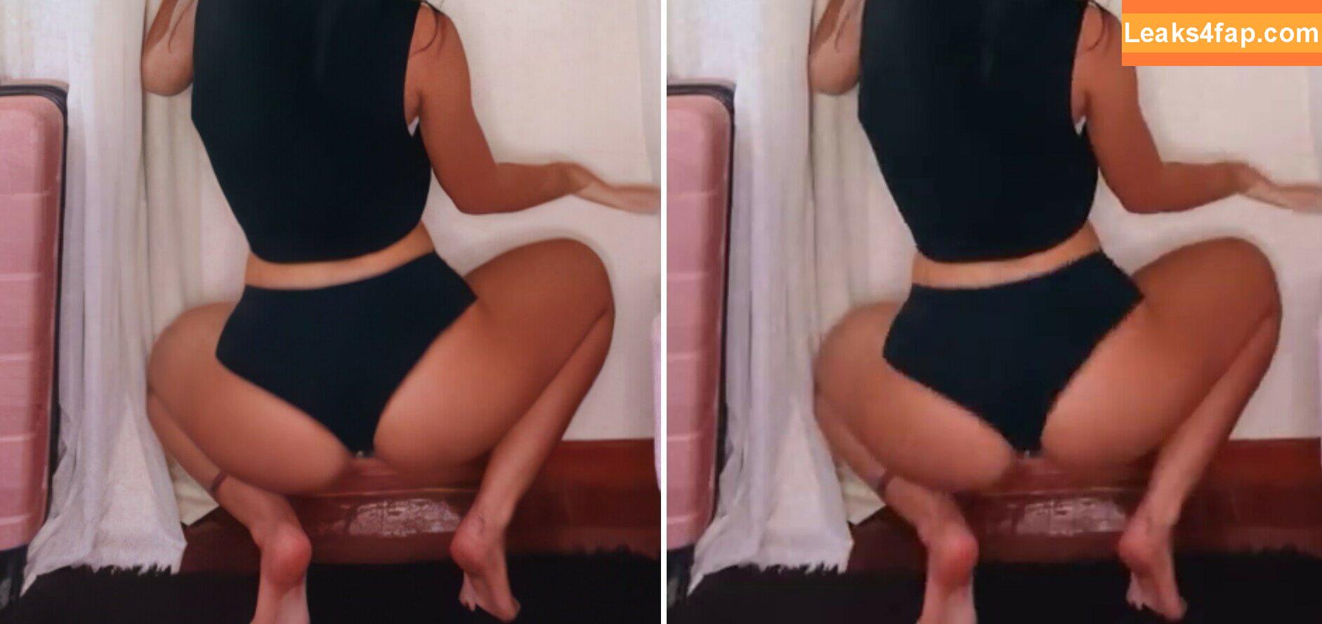 Leticia Castro / Castrollet / DEZOITOU / thayscastro leaked photo photo #0131