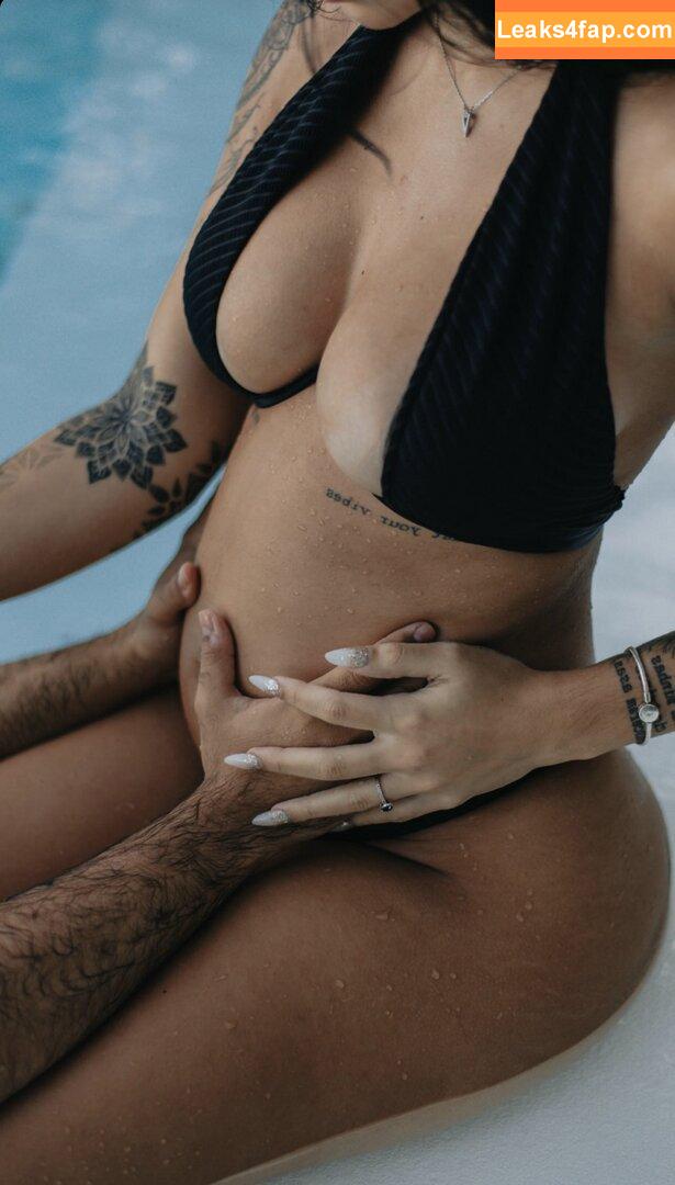 Leticia Castro / Castrollet / DEZOITOU / thayscastro leaked photo photo #0149