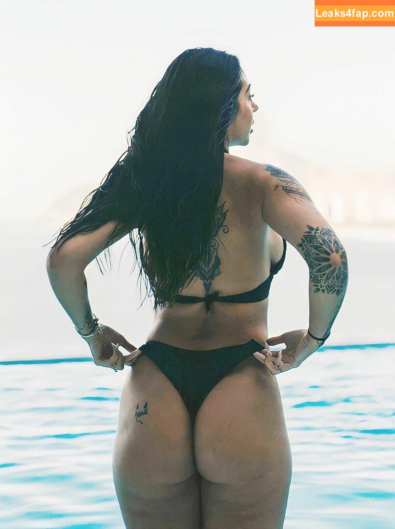 Leticia Castro / Castrollet / DEZOITOU / leticiacastroficial / thayscastro leaked photo photo #0159
