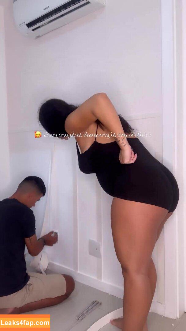 Leticia Castro / Castrollet / DEZOITOU / leticiacastroficial / thayscastro leaked photo photo #0192