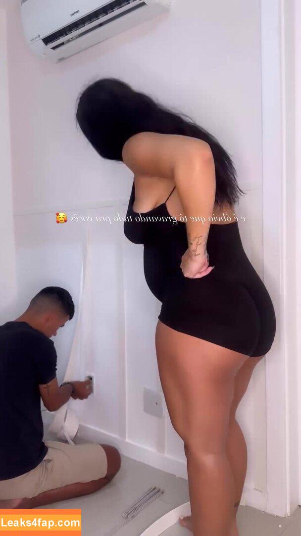 Leticia Castro / Castrollet / DEZOITOU / leticiacastroficial / thayscastro leaked photo photo #0195