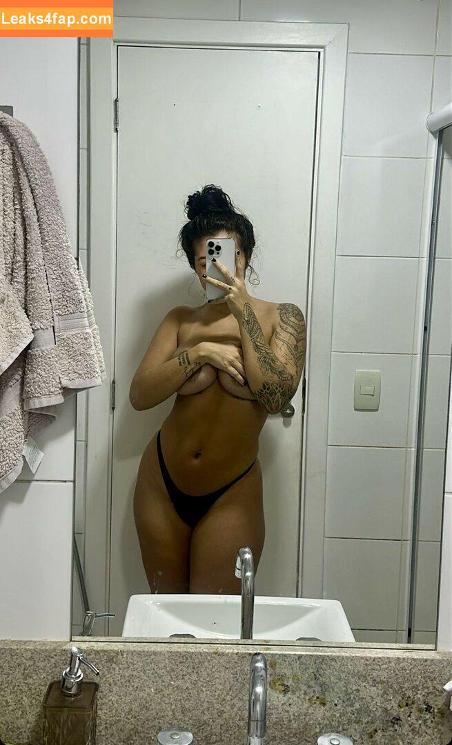 Leticia Castro / Castrollet / DEZOITOU / leticiacastroficial / thayscastro leaked photo photo #0200