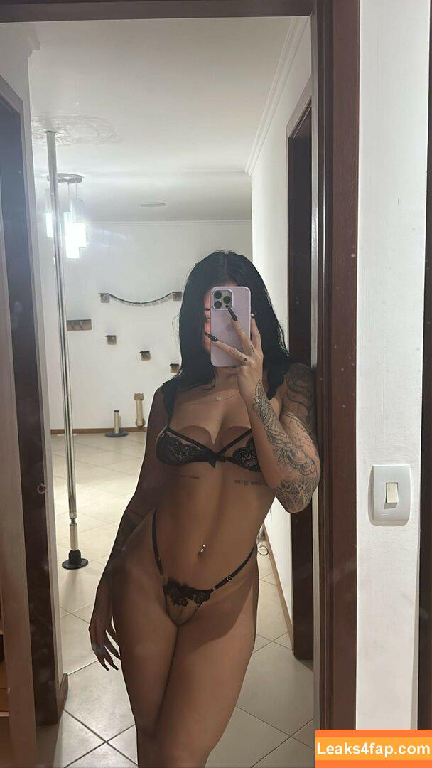 Leticia Castro / Castrollet / DEZOITOU / leticiacastroficial / thayscastro leaked photo photo #0228