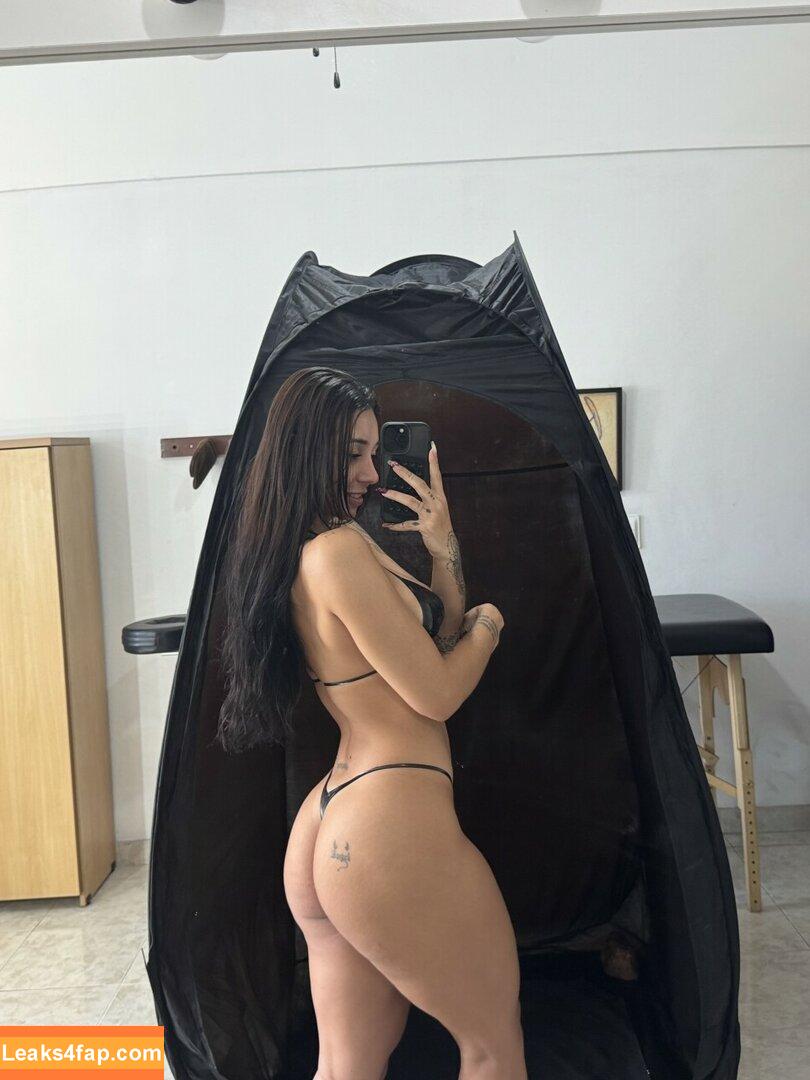Leticia Castro / Castrollet / DEZOITOU / leticiacastroficial / thayscastro leaked photo photo #0375