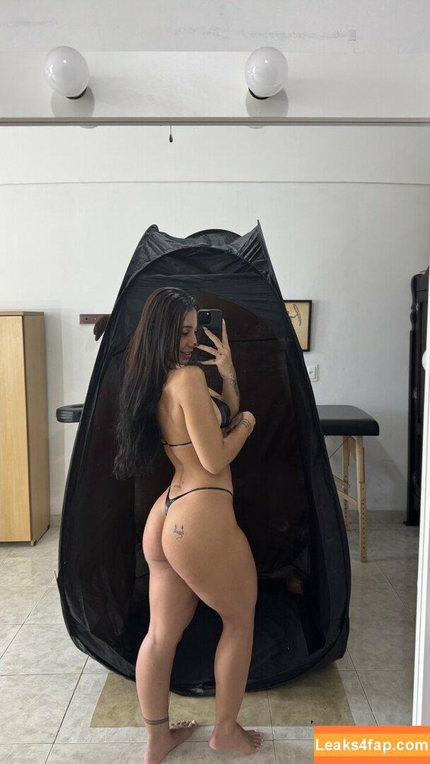 Leticia Castro / Castrollet / DEZOITOU / leticiacastroficial / thayscastro leaked photo photo #0377