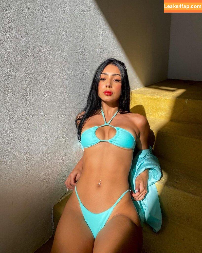 Leticia Castro / Castrollet / DEZOITOU / leticiacastroficial / thayscastro leaked photo photo #0387