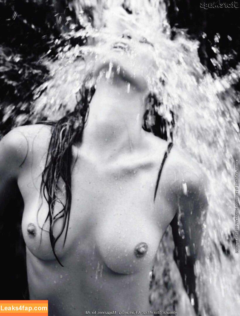 Leticia Guedes /  leaked photo photo #0012