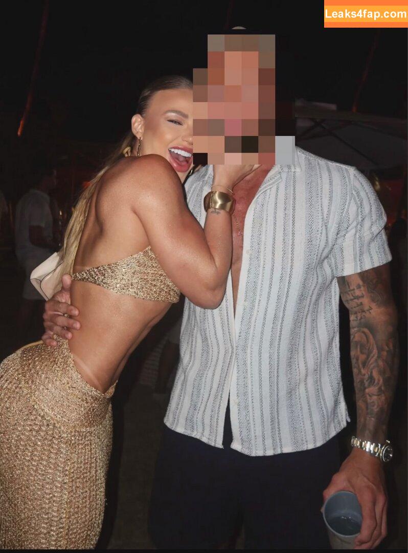 Leticia Sogiro / leticia_sogiro / leticiapentrova leaked photo photo #0057