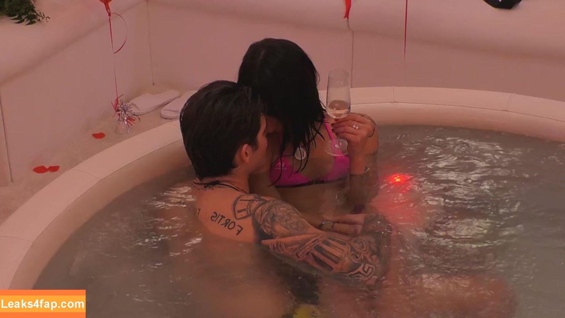 Letizia Petris /  leaked photo photo #0001