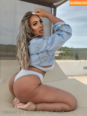 Levi Babestation photo #0227