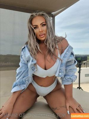 Levi Babestation photo #0228