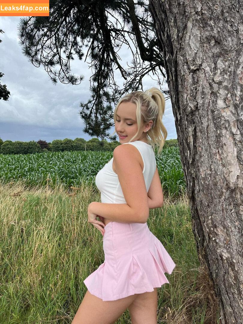 Lexi Booker / lexi_booker30 / lexi_modelling leaked photo photo #0094