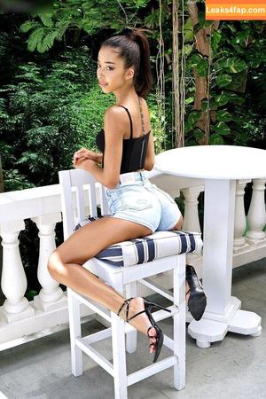 Lia Lin photo #0349