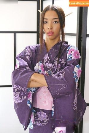 Lia Lin photo #0363