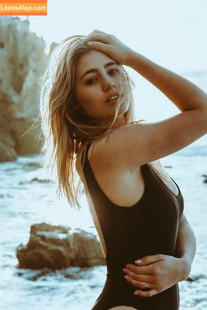 Lia Marie Johnson photo #0135