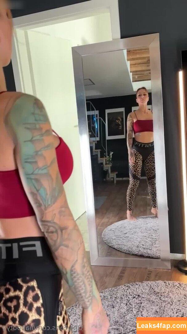 LiaBootyy leaked photo photo #0122