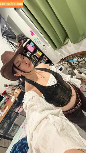 Liana Chau photo #0034