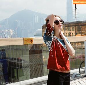 Liara Roux photo #0037