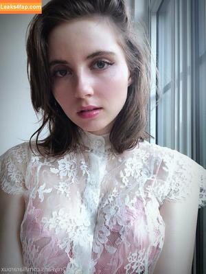 Liara Roux photo #0055